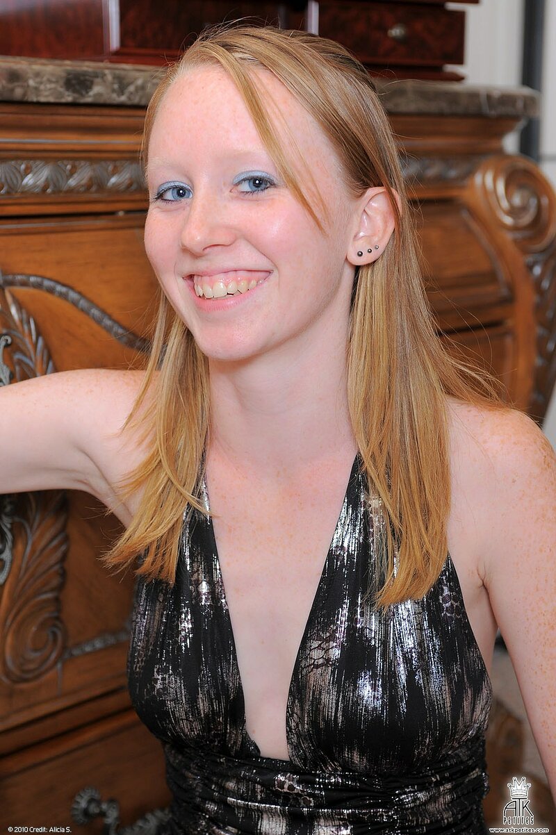 Елена, 23 года, 3 размер груди
